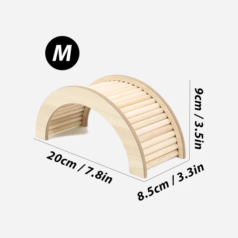 Charmante Holzbrücke für kleine Tiere zum Klettern und Spielen