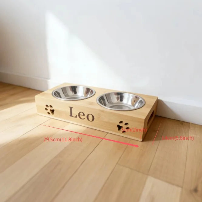 Einzigartiger Futternapf aus Holz für kleine Hunde mit Gravur
