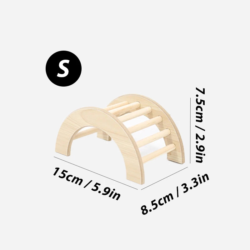 Charmante Holzbrücke für kleine Tiere zum Klettern und Spielen