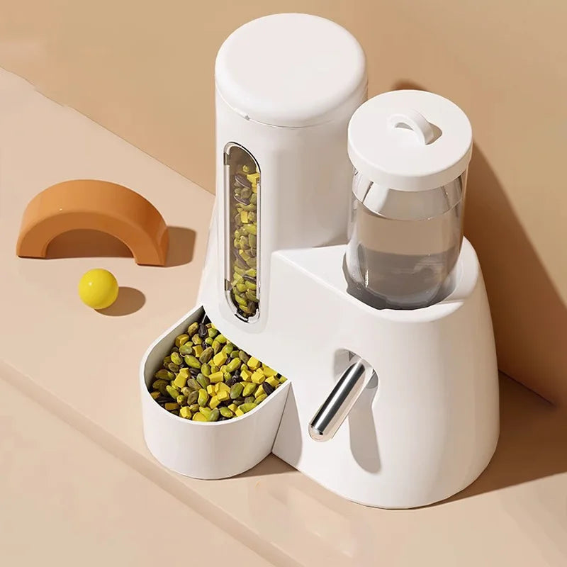 Automatischer Futter- und Wasserspender für kleine Tiere