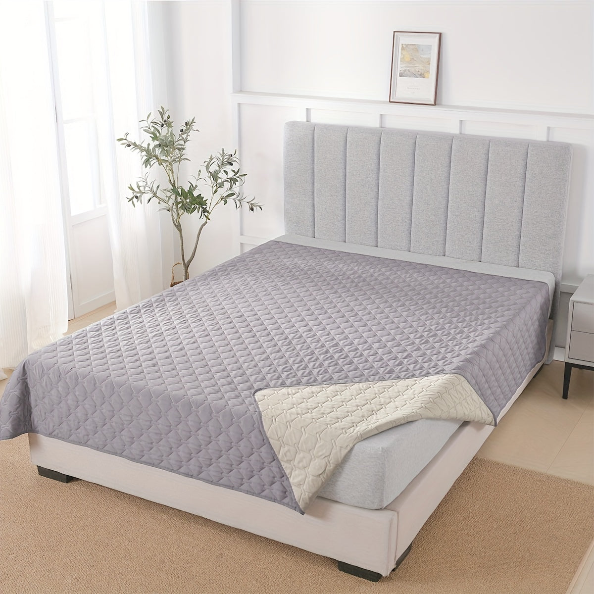 Wasserfeste doppelseitige Hundedecke als Möbelschutz